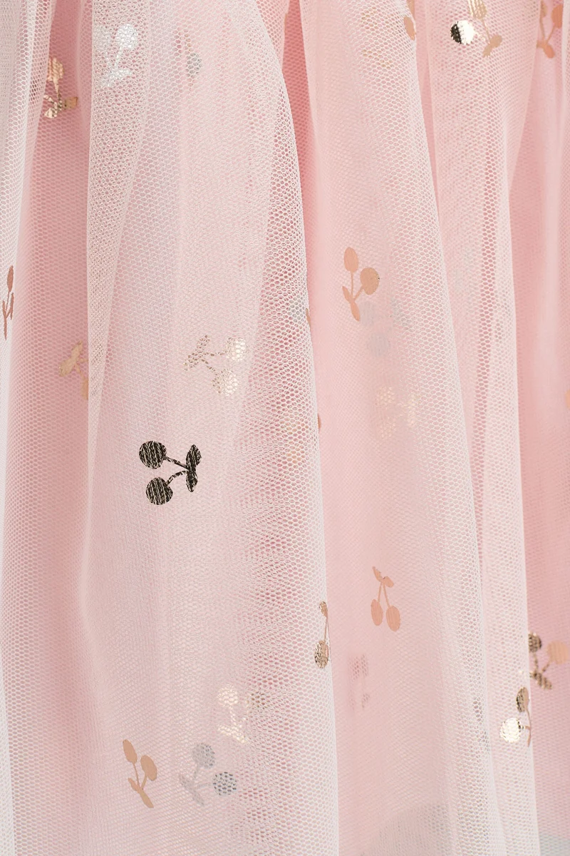 اتش اند ام فستان بتنورة من التويل